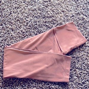 Lululemon High-Rise Align Crop 21”